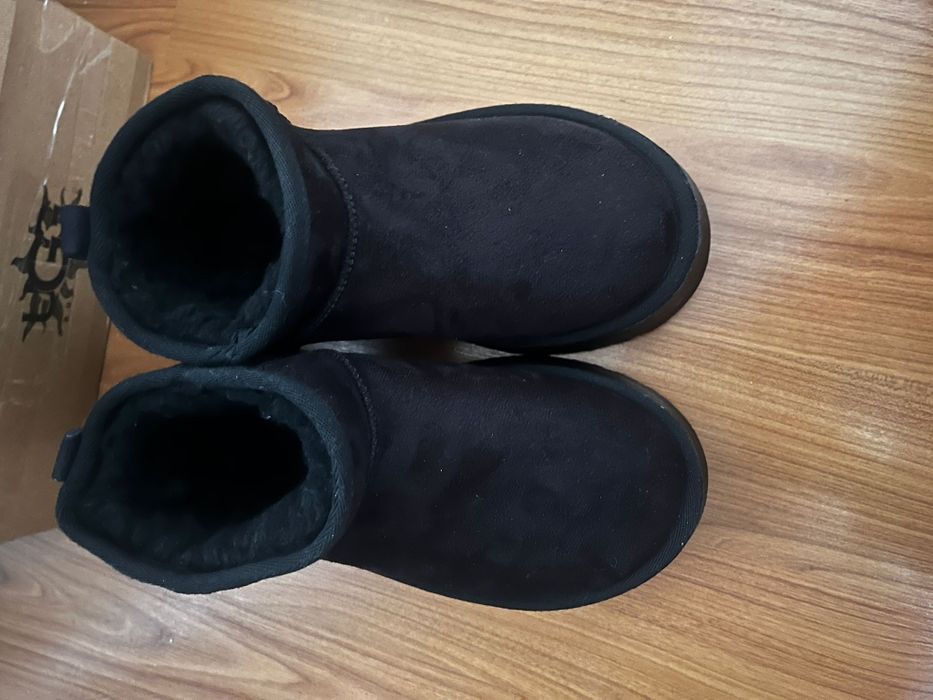 Ugg negre mărimea 36