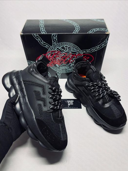 Versace chain reaction negri