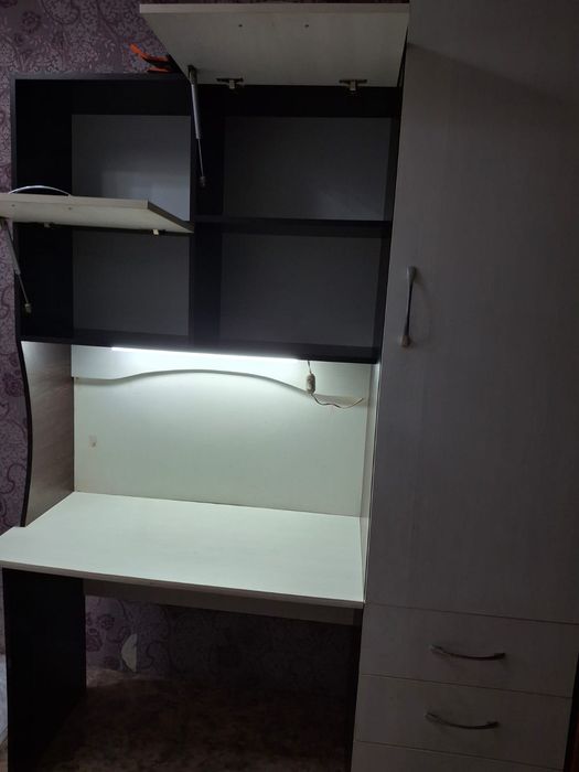 Продам стол письменный