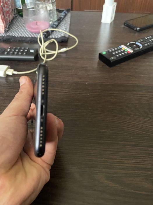 Телефон Iphone SE 2020