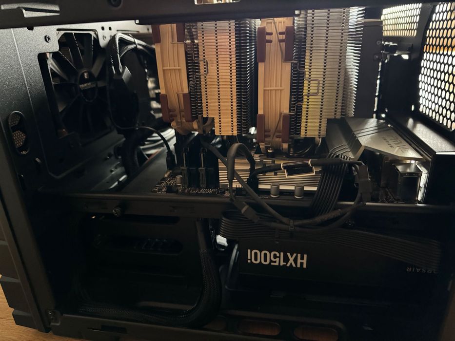 Геймърски настолен компютър PC RX9070XT, i7 13700k, 32GB DDR5