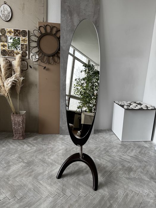 Зеркало напольное овальное