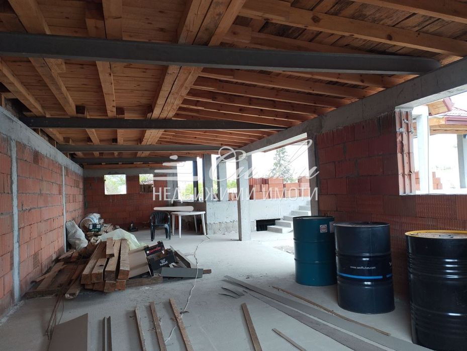 Новопостроена ТУХЛЕНА къща в село Мараш