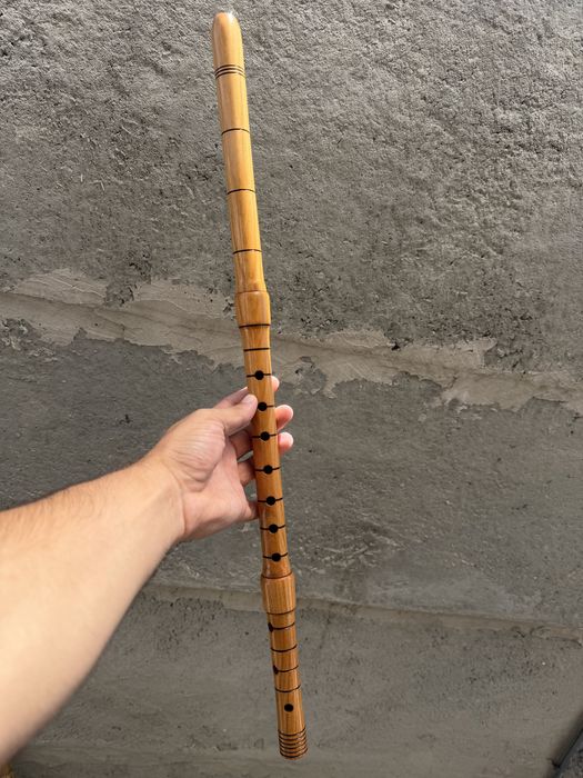Caval bulgaresc din lemn de cireș
