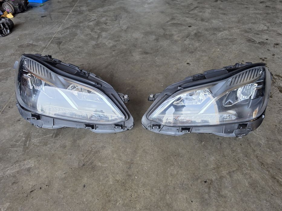 Faruri mercedes e class w 212 facelift an 2016 Far stanga mercedes e class w 212 facelift an 2015 Far dreapta mercedes e class w 212 facelift an 2014