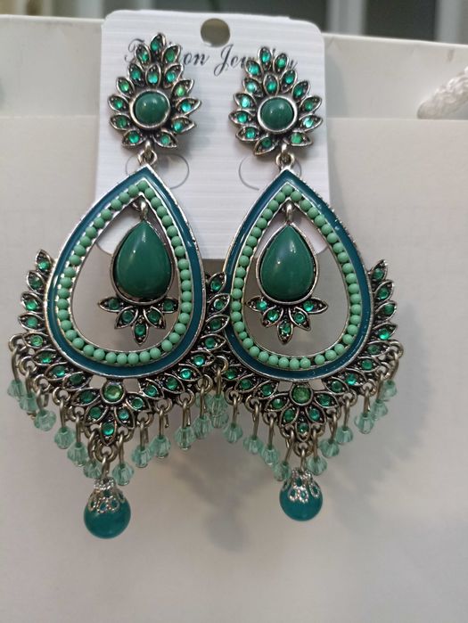 Серьги бижутерия