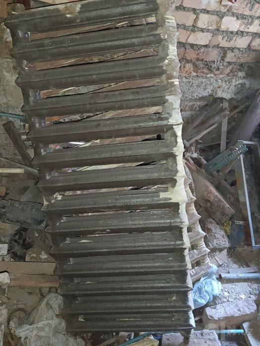 Продаётся батарея чугунные