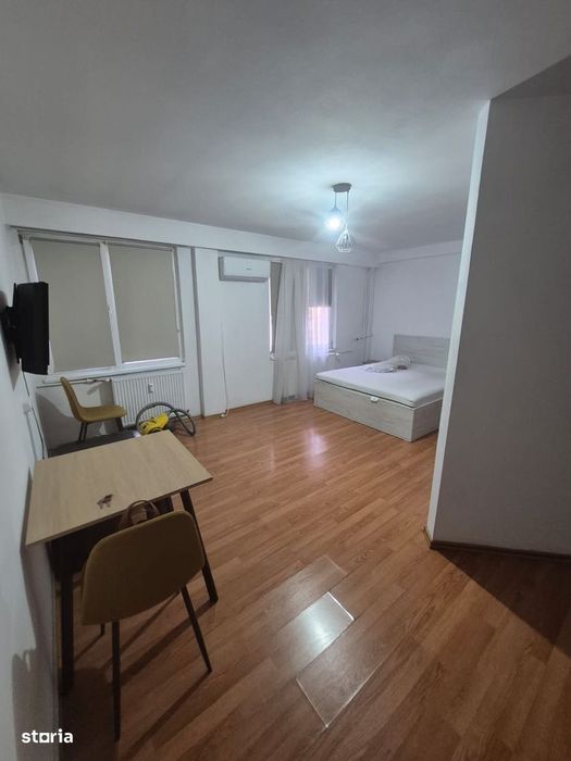 Garsonieră 32mp, etaj 3, Centrul Ploiești