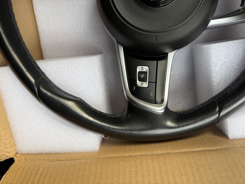 Продам руль от поло седан бу