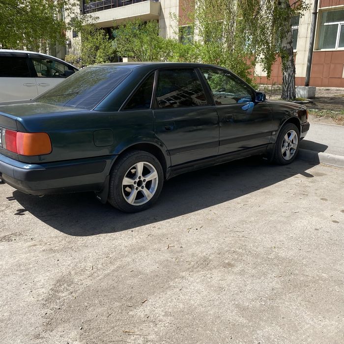 Ауди 100с4 без вложения