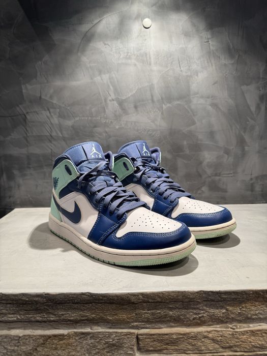 КАТО ЧИСТО НОВИ Jordan 1, 42 -  Blue Mint