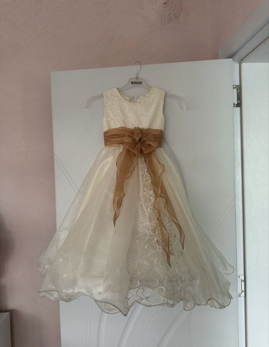 Детска шаферска рокля