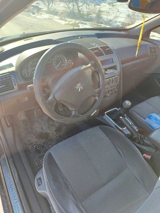 Продавам peugeot 407