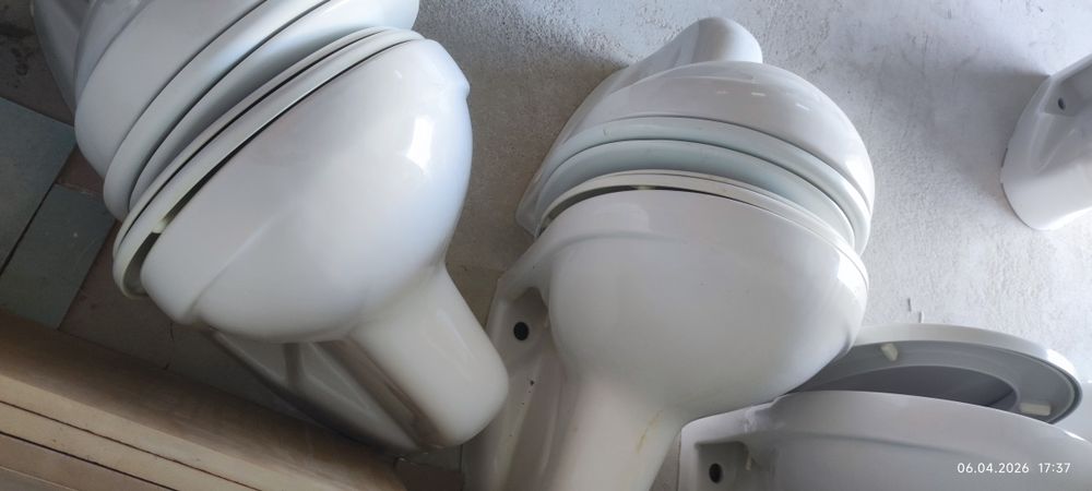 Продавам 6 броя тоалетни чинии Ideal Standart