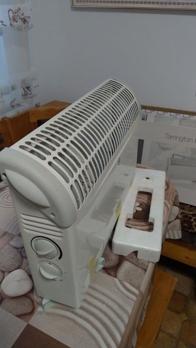 Radiator/ convector electric 2000 ,nou