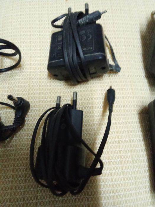 Продам разные зарядки кабели