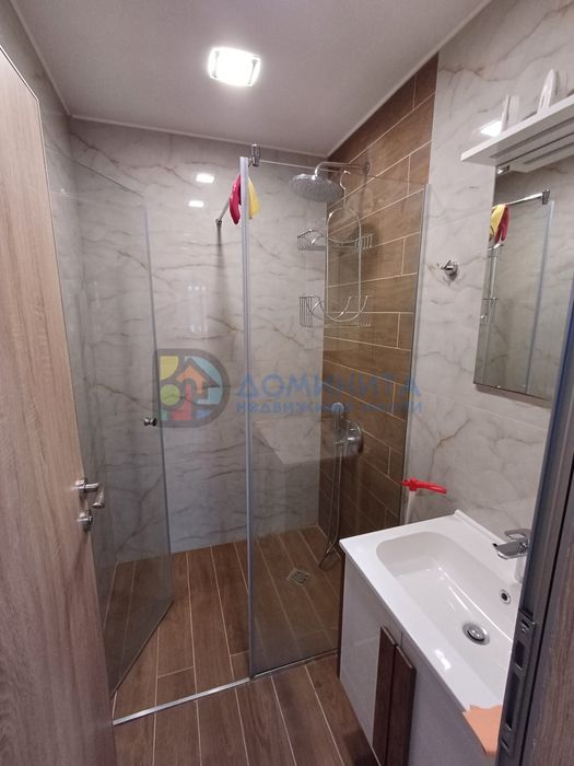 Двустаен апартамент, напълно обзаведен. Луксозно изпълнение