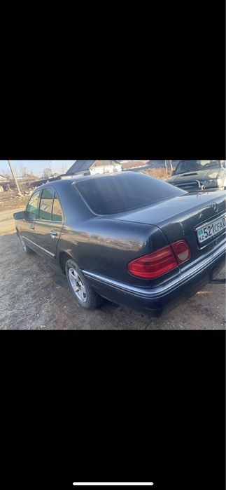 Продам Mercedes E230