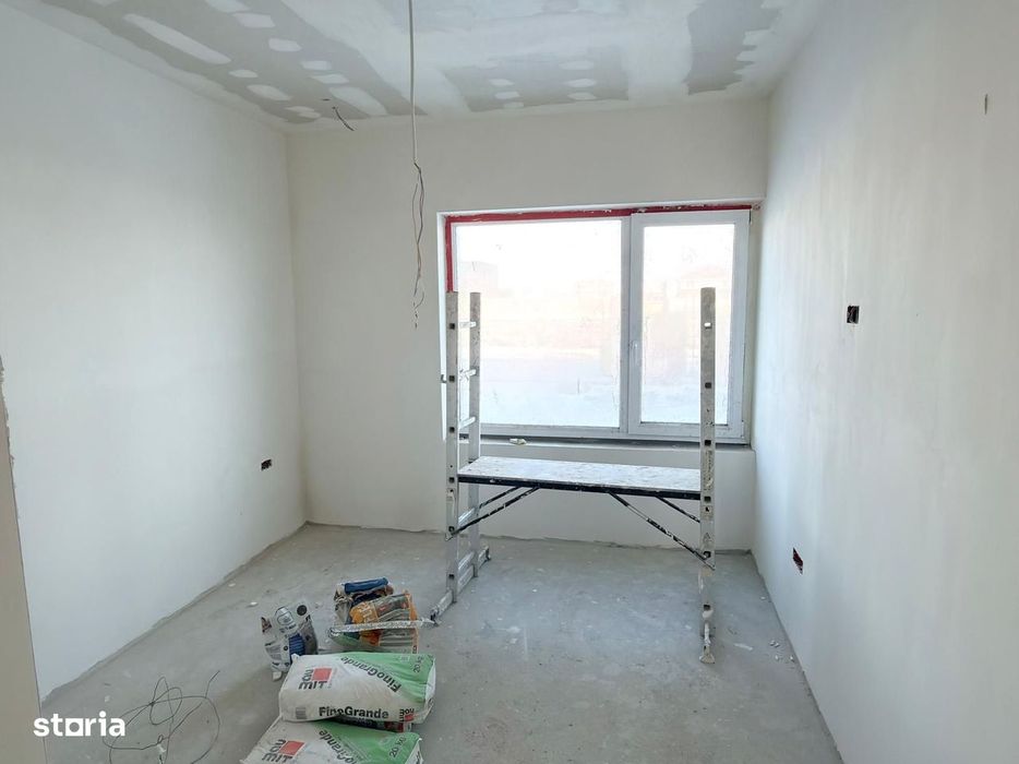 Comision 0 - 4 cam curte proprie - 155.000eur, TVA si parcare incluse!