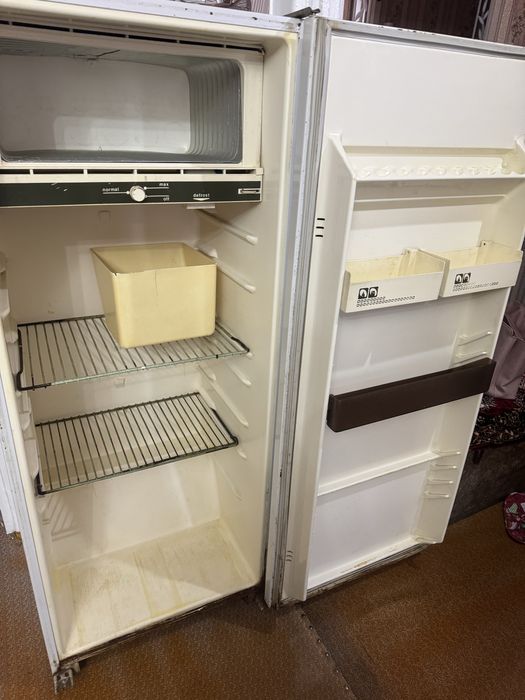 Продам холодильник рабочии!