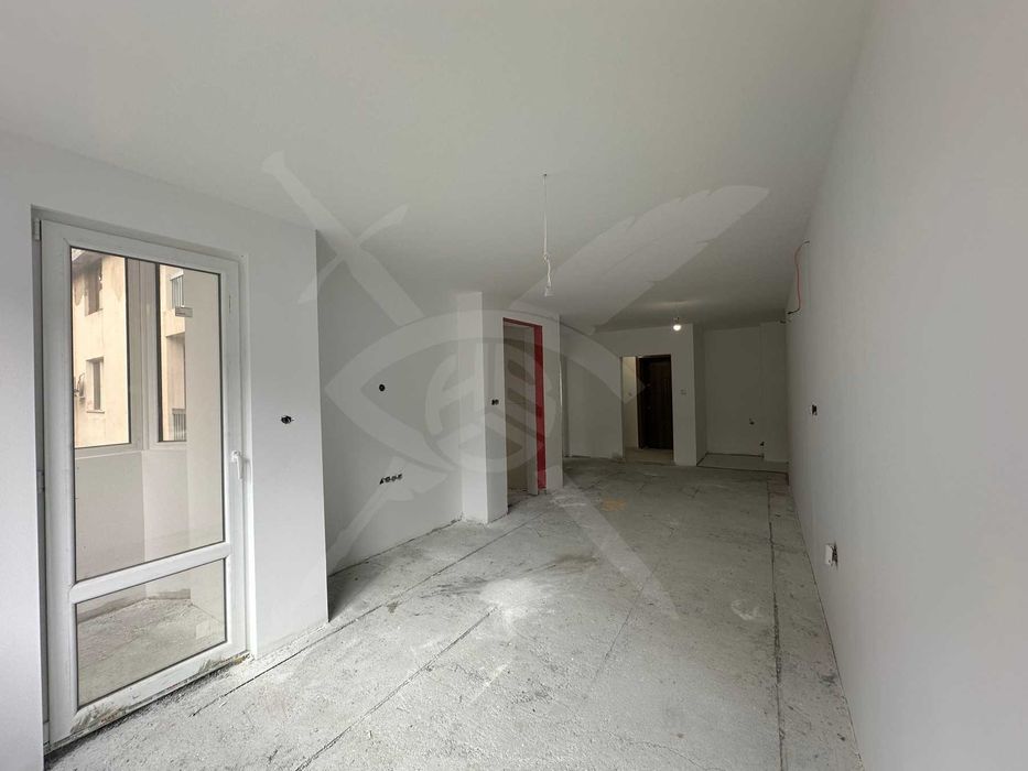 Продава се Двустаен апартамент в Пловдив, Център - 70 кв.м за 2272 €/кв.м - Снимка #2