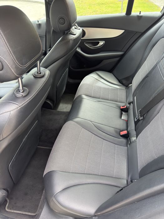 Mercedes-Benz C220