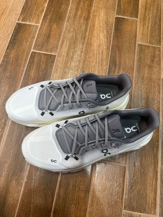 Нови On Cloudsurfer Max мъжки 42,5 – Ivory/Steel