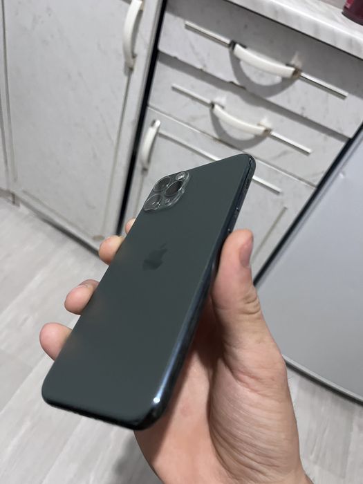 Продаю Iphone 11 pro