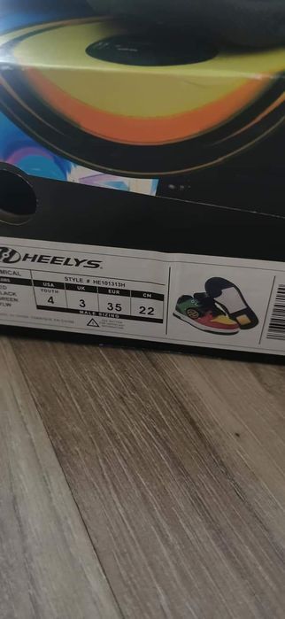 Adidasi cu role Heelys