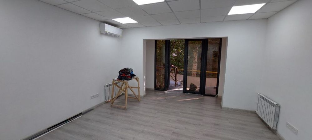 Срочно сдается  офис в центре 68 квадратных