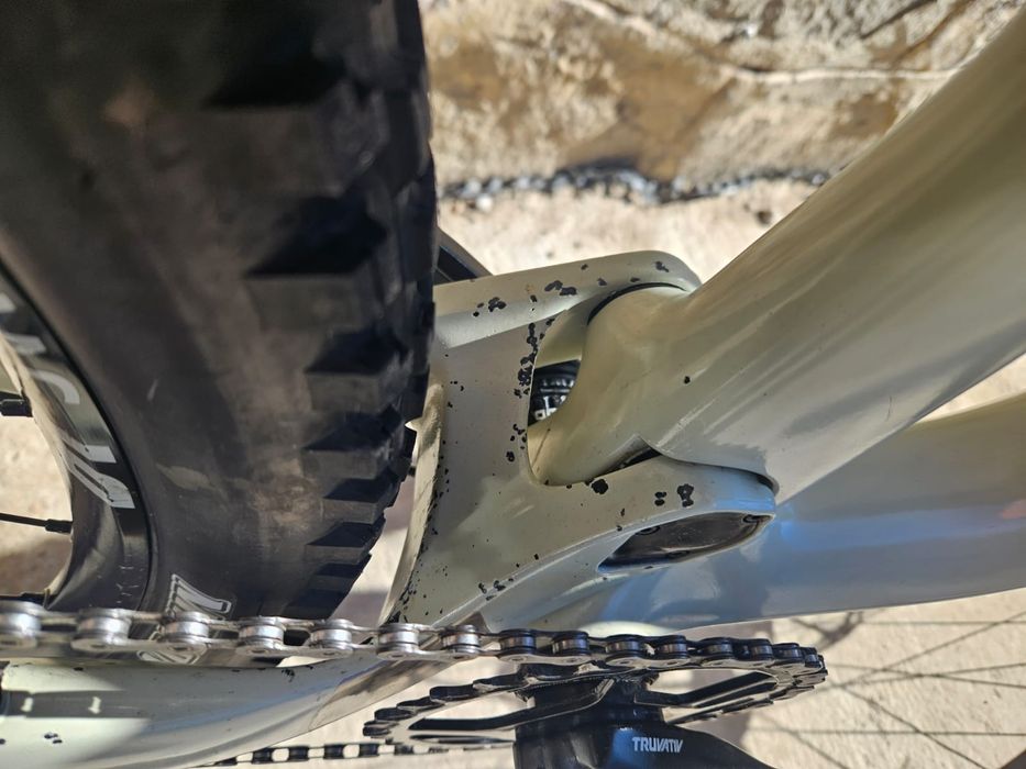 Bicicleta canyon de carbon full suspension