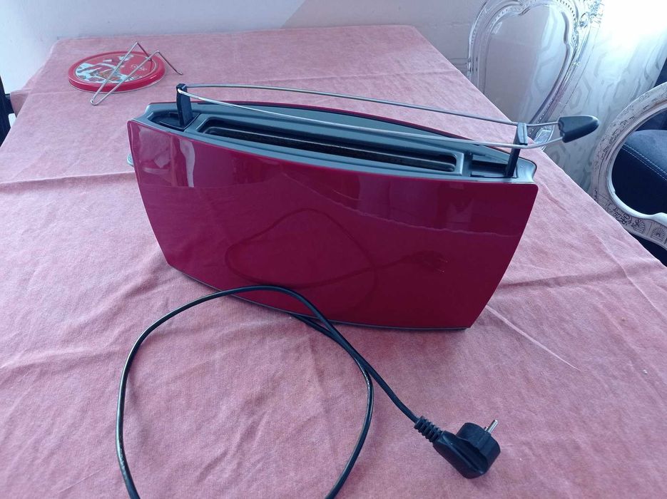 Дизайнерски Червен ТОСТЕР Bosch Red TAT-6004/01