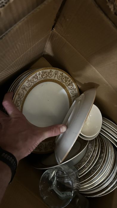 Продам посуду за 5000 без торга
