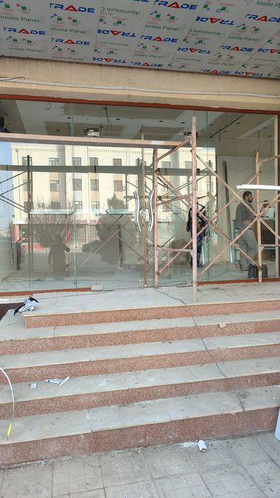 Steklanniy vitraj sotiladi