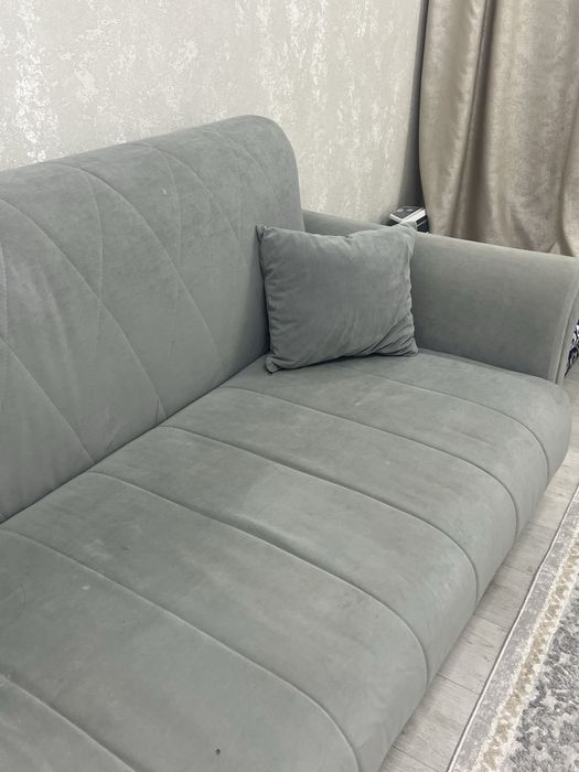 Продам диван срочно
