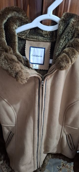 Пальто из искусственного меха и замши с капюшоном