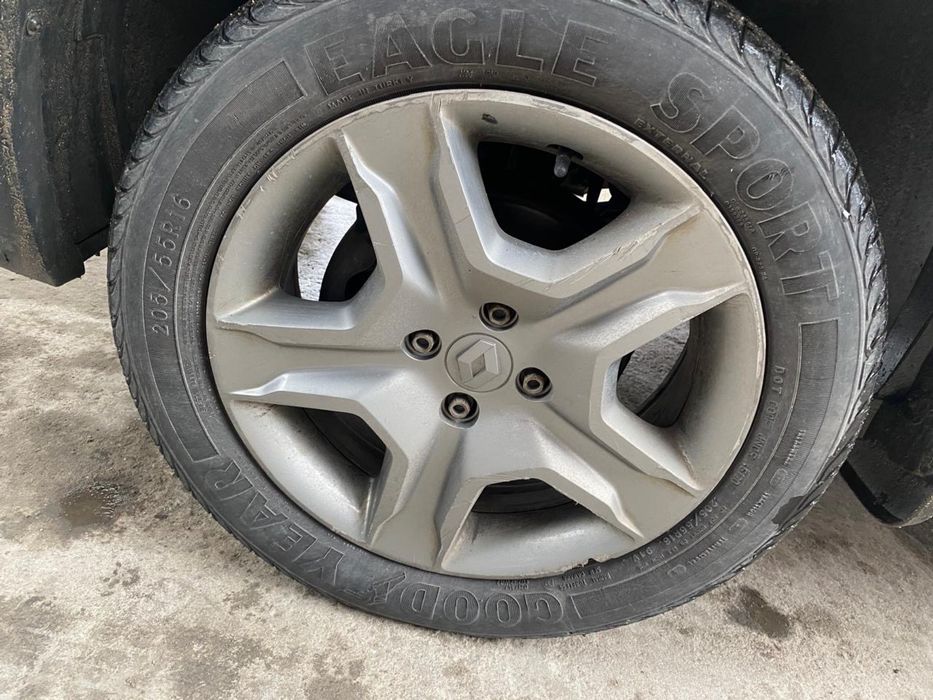 Колпаки Рено Сандеро Степвей 2 рейсталинг