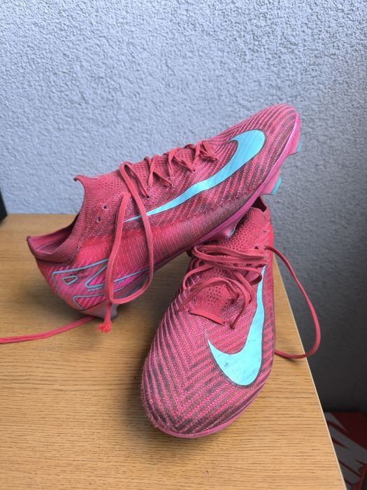 Футболни обувки Nike ,клас  Elite