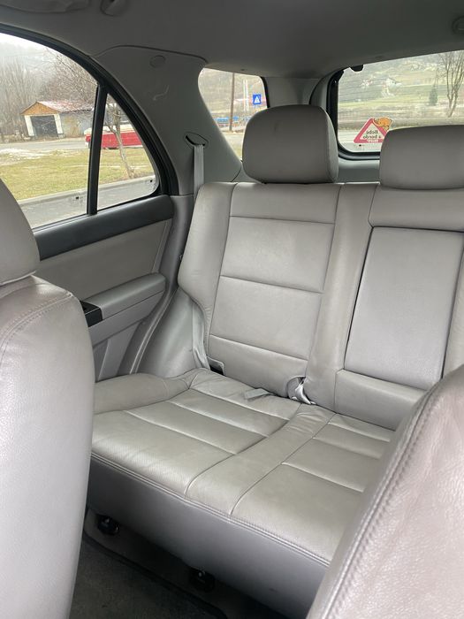 Vand sau schimb  kia sorento 2010
