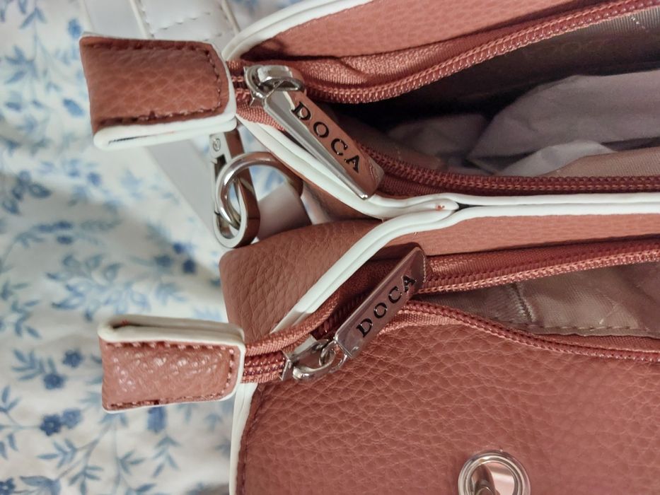 Geanta  dama Doca- noua cu eticheta si saculet original