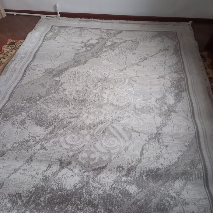 Продается  ковёр