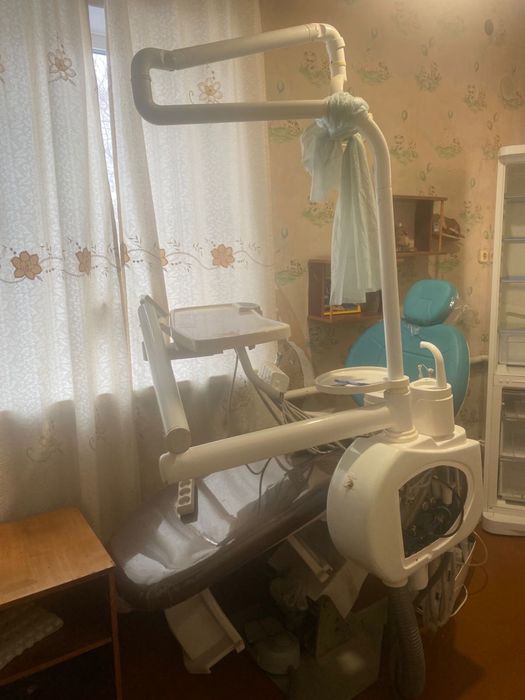 Продам стоматологическое кресло