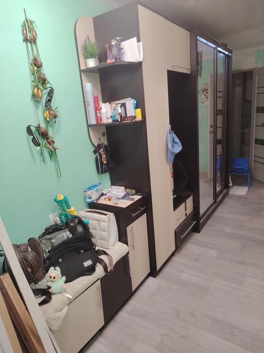 Продам  прихожую