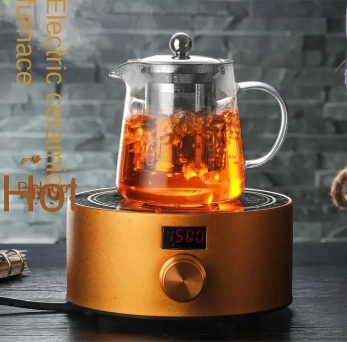 Стеклянный заварочный чайник с объемом 900 мл