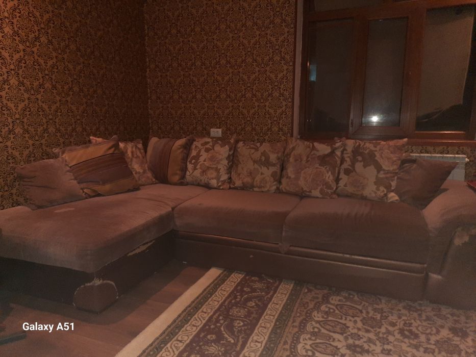 Продам диван в хорошем состоянии