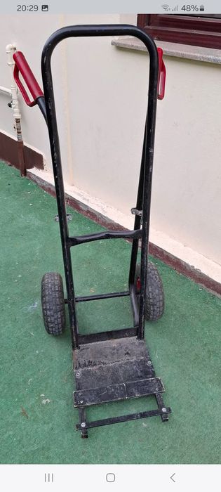 Carucior  ,utilaj de transport marfă  .Variante.