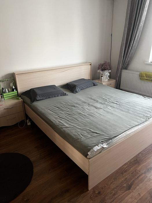 Продам спальный гарнитур