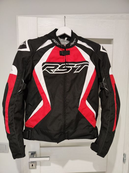 Яке за мотор RST Tractech EVO 4 размер M