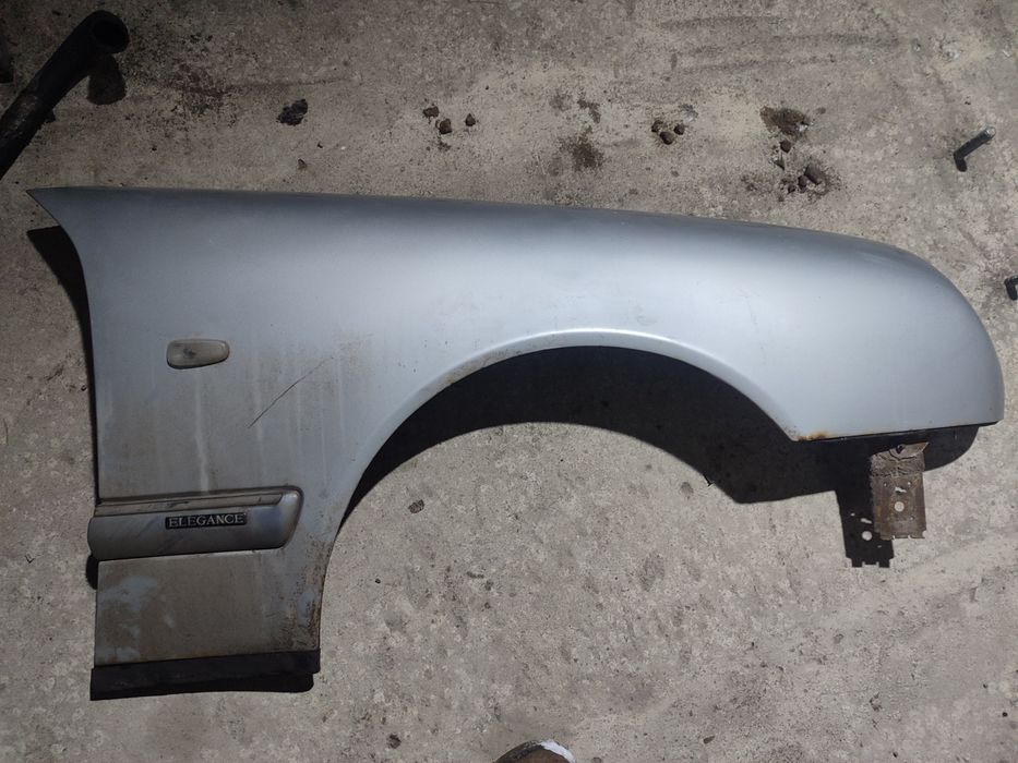 Капот на Мерседес W210