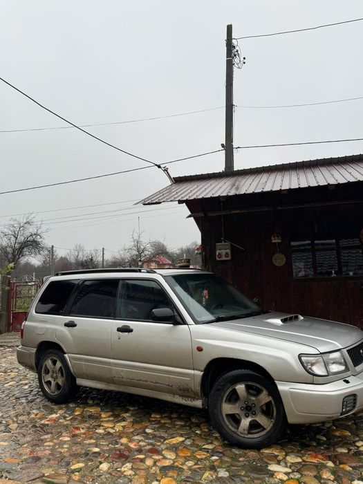 Vând Subaru Forester